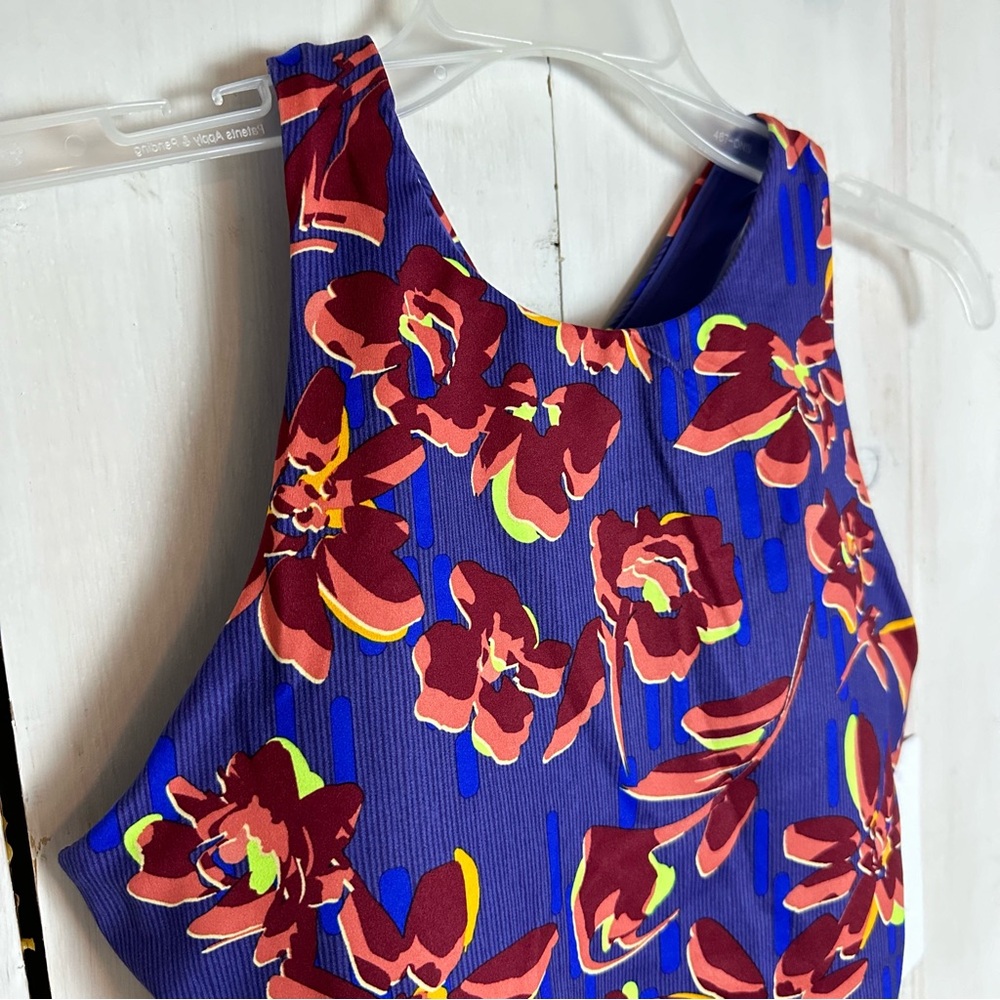 Athleta Conscious Crop‎ Top Blue Purple Floral Removable Pads NWT Bra Small - Picture 2 of 11